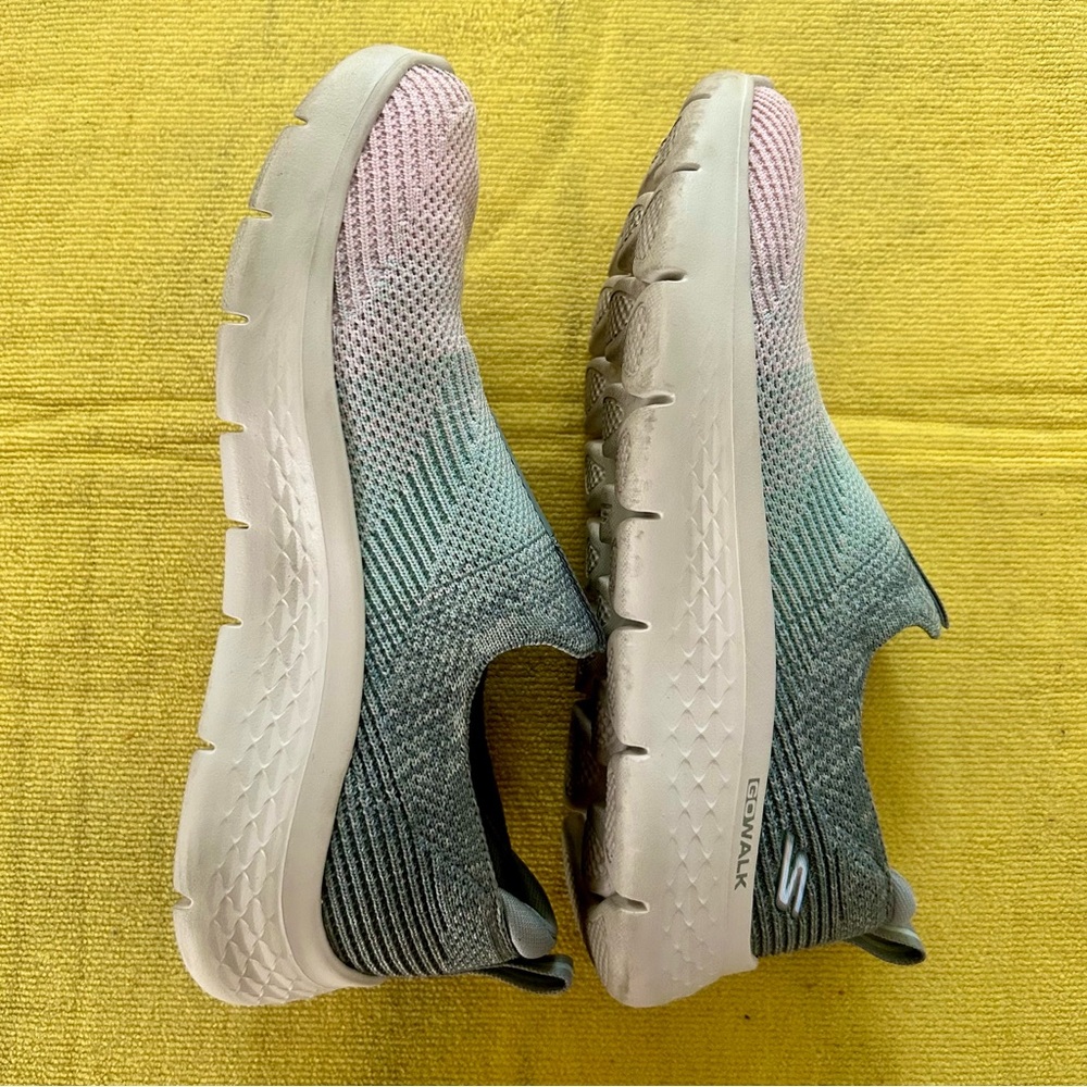 Sz 5.5 Skechers GoWalk Air Cooled Goga Mat Slip-On Sneakers - Picture 3 of 5